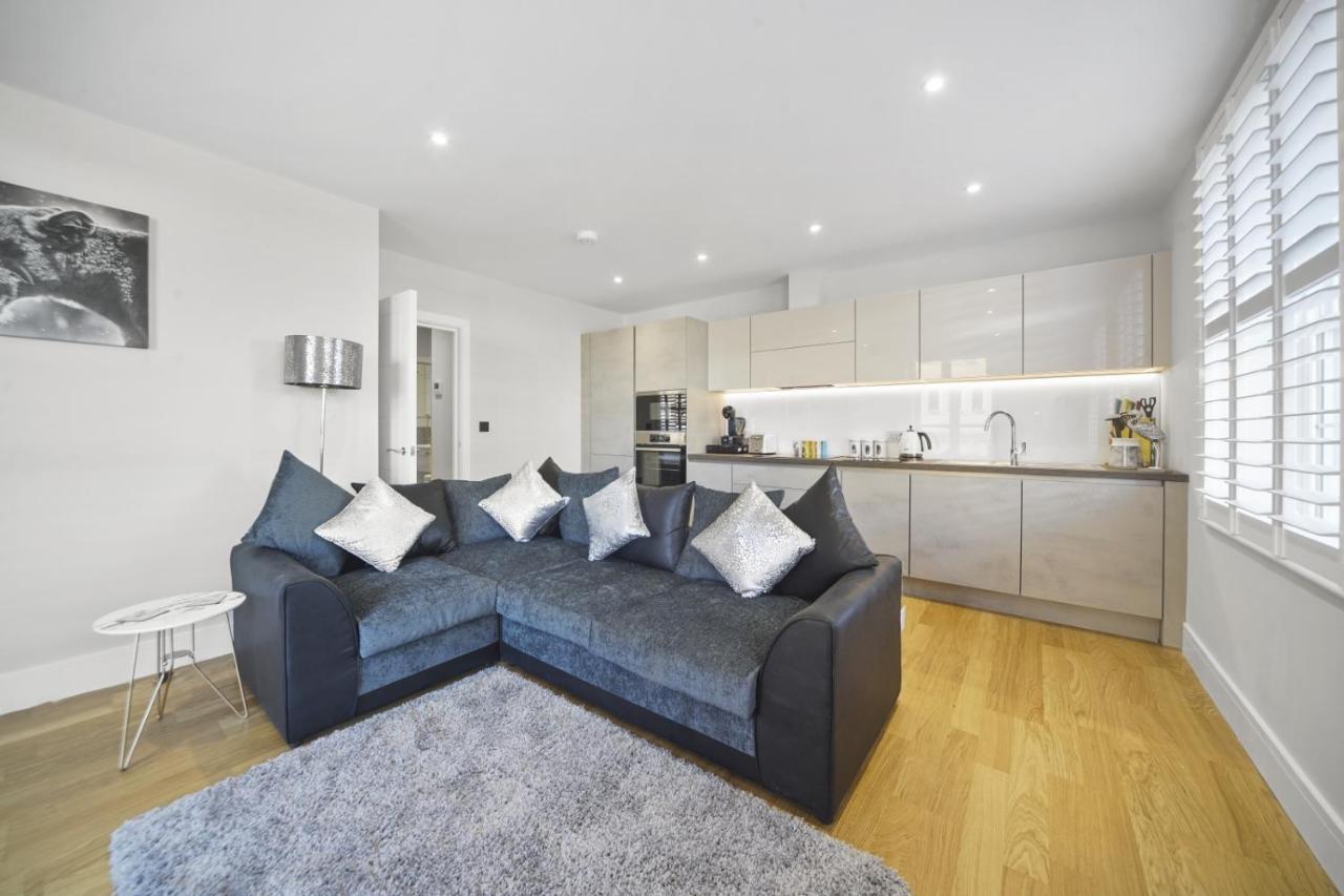 Flat 1 Bridge House Daire Staines-upon-Thames Dış mekan fotoğraf
